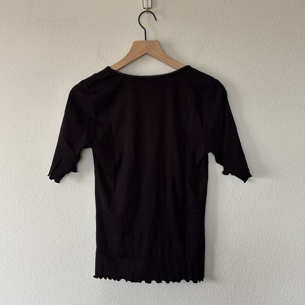 Old Navy Ruffle-Trim Ribbed Top - Picture 6 of 10